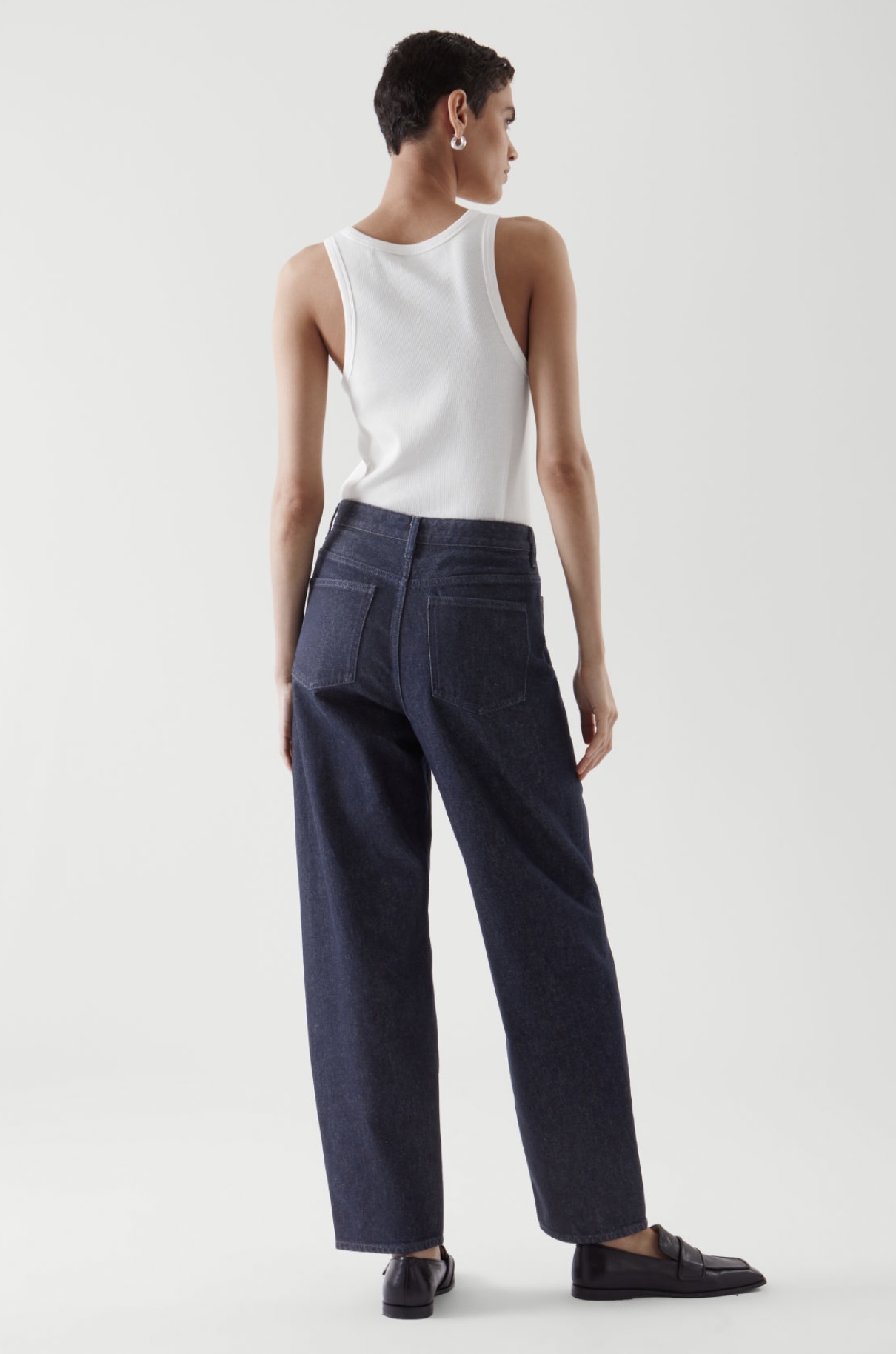 COS 코스 여자 TAPERED 하이라이즈 진 청바지 다크  인디고 0969093009 : LIKEJR