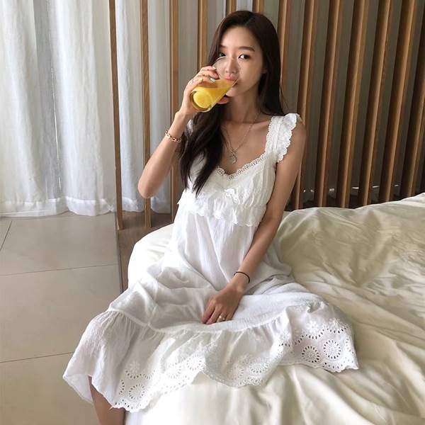 여성 홈웨어 잠옷 섹시한 화이트 여신 원피스 뷔스티에 민소매 나시 프릴 스타일 공주 드레스 nightdress 귀여운 레이스 잠옷 : 나니클로젯