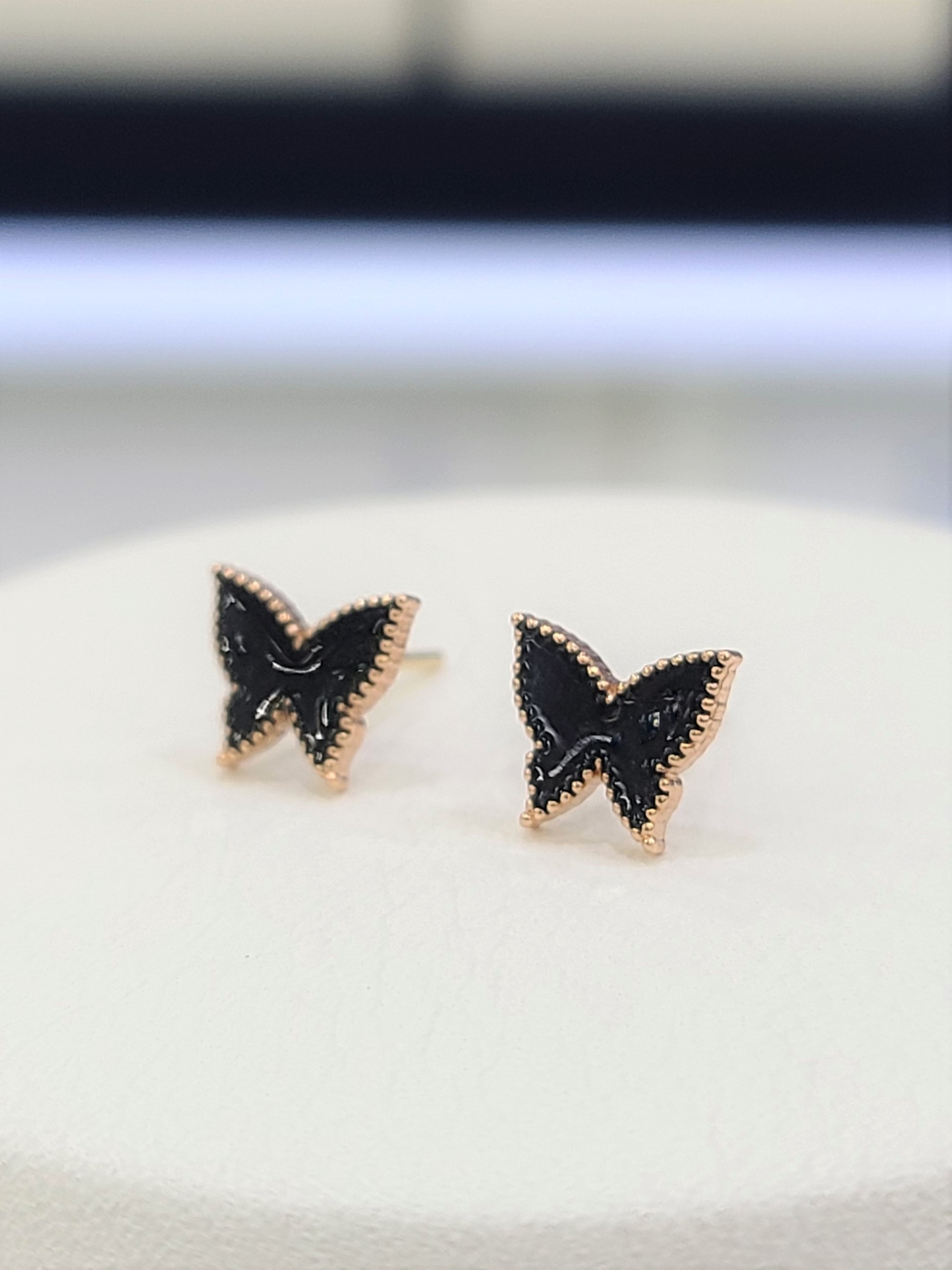 파이치치 14k 핑크골드 블랙 에나멜 나비 침귀걸이 GWH3362-BLACK : 세이브존 상동 파이치치