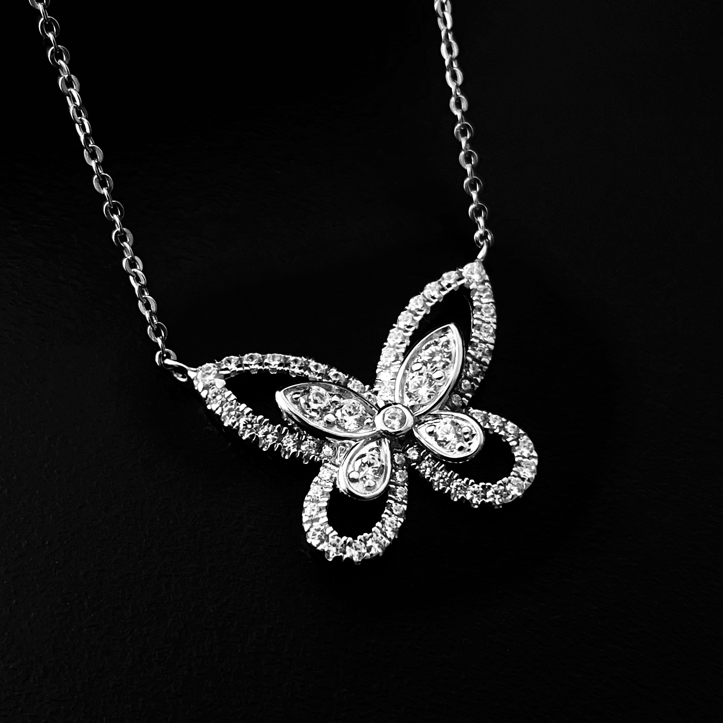 [위프레리] 실버 버터플라이 목걸이, Silver Butterfly Necklace : 위프레리