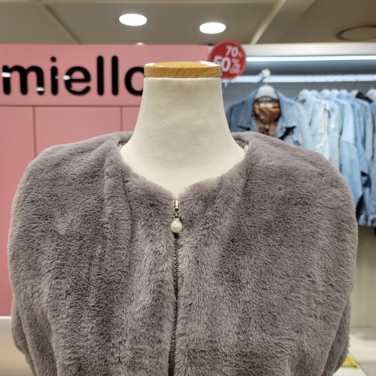 미엘로 라운드넥 짚업 인조 퍼 조끼 MM1AVT103 (GY) : NC불광 미엘로