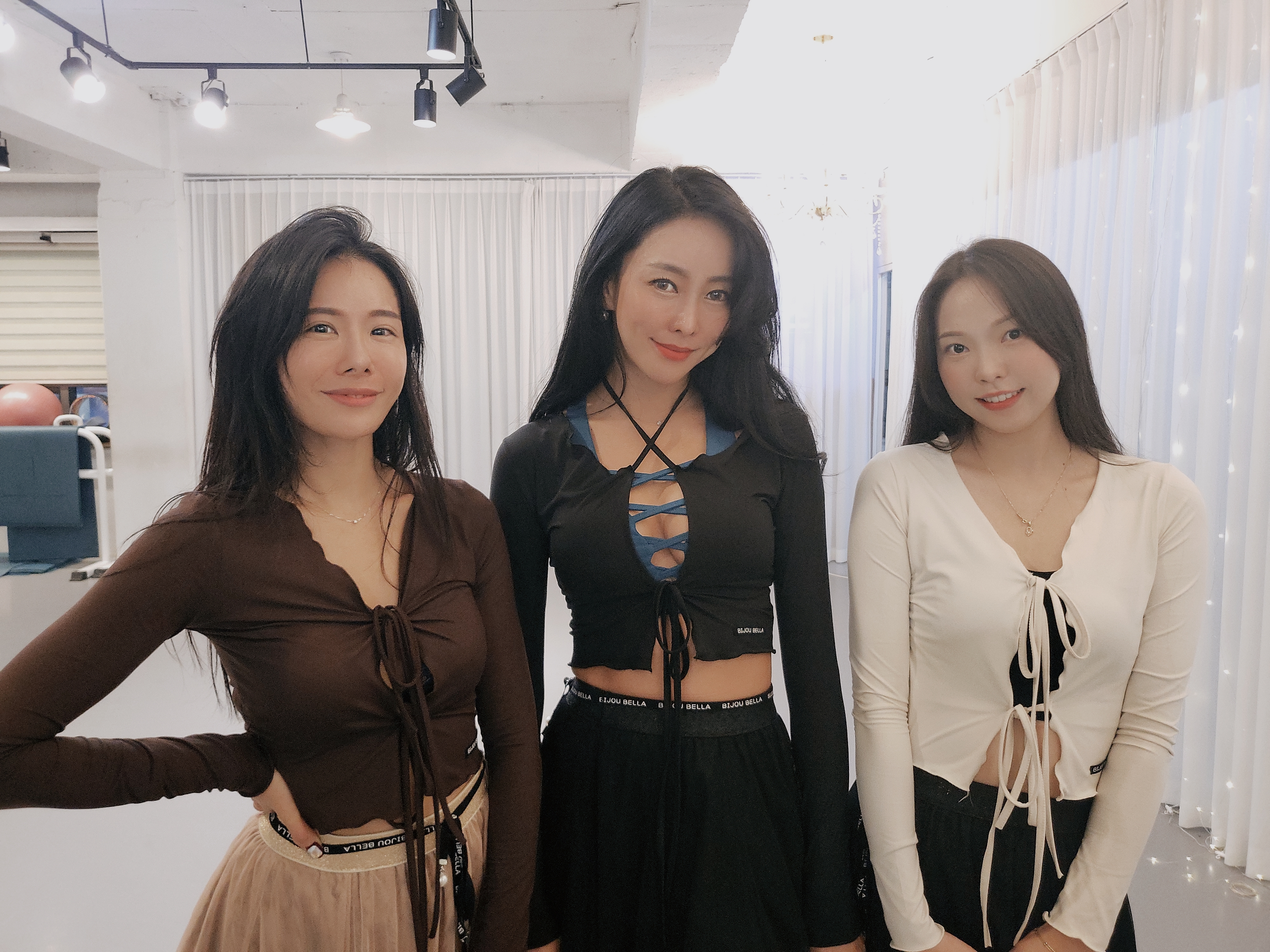 반전 커버업 벨리댄스 댄스웨어 발레 폴댄스 현대무용 데일리 크롭 : 비쥬벨라