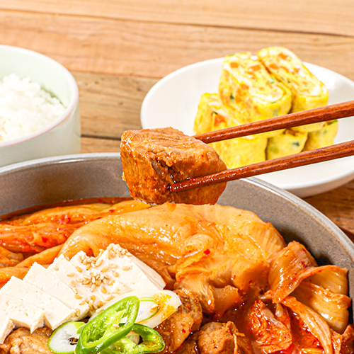 뚝딱 돼지고기 김치찜 600g : 삼대가족발