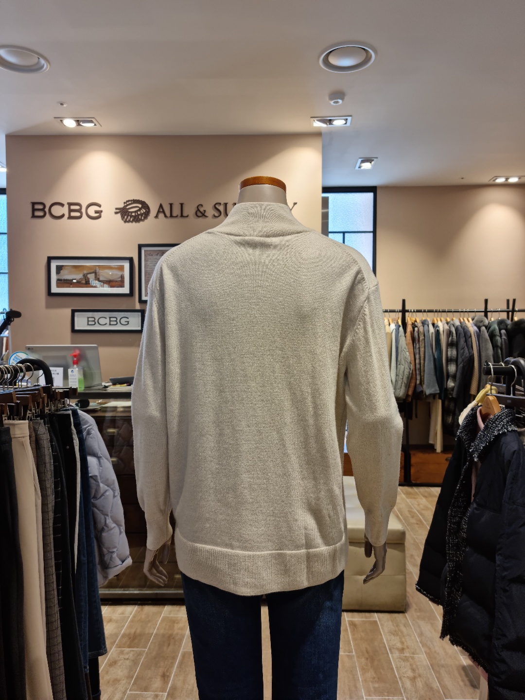 올앤선드리 모티브 니트 폴라 A0WAK336 : NC신구로 BCBG팩토리
