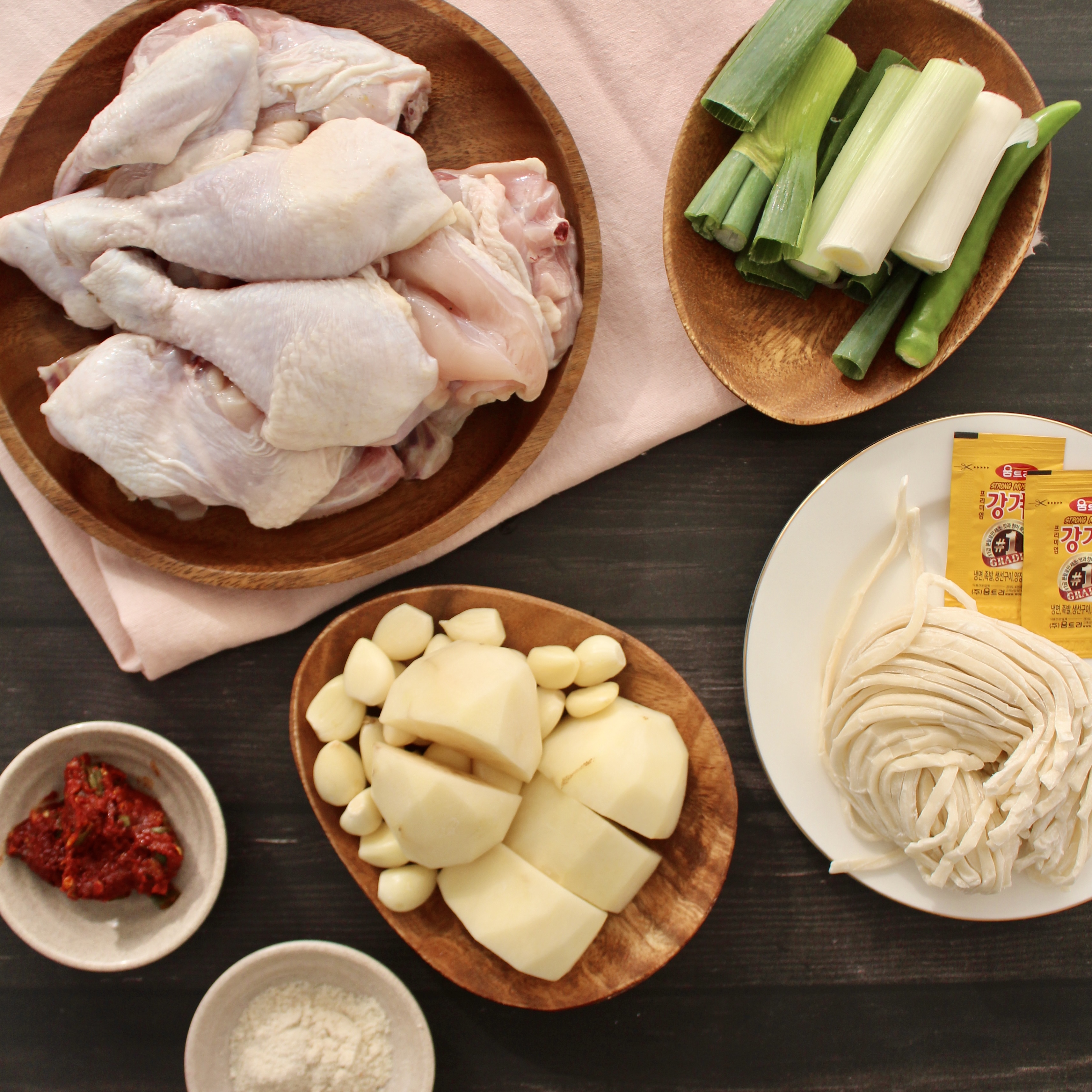 닭한마리칼국수 밀키트 2-3인 당일제조/국산재료 닭칼국수 : 맛자랑 푸드