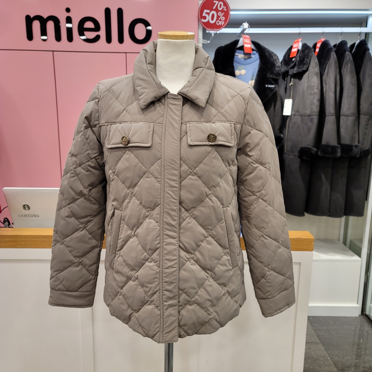 미엘로 칼라넥 누빔 경량다운점퍼 MW18JP902 (CO) : NC불광 미엘로