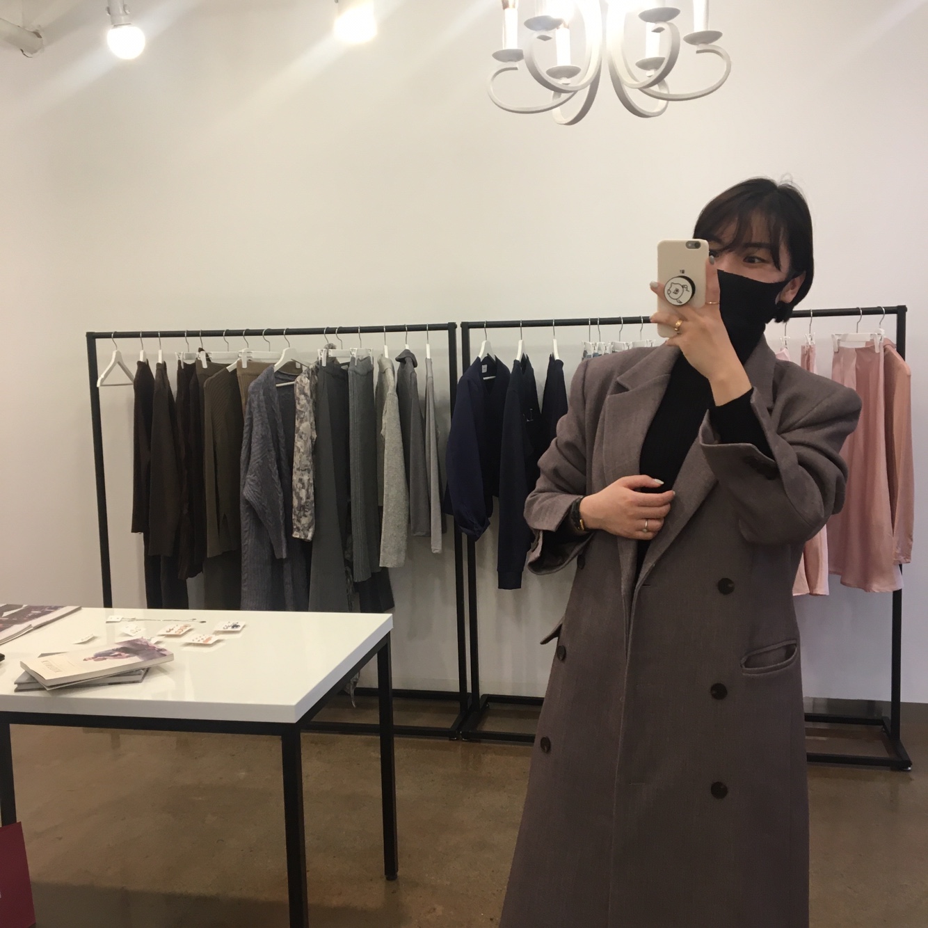 코트1 : 바이제이쇼룸