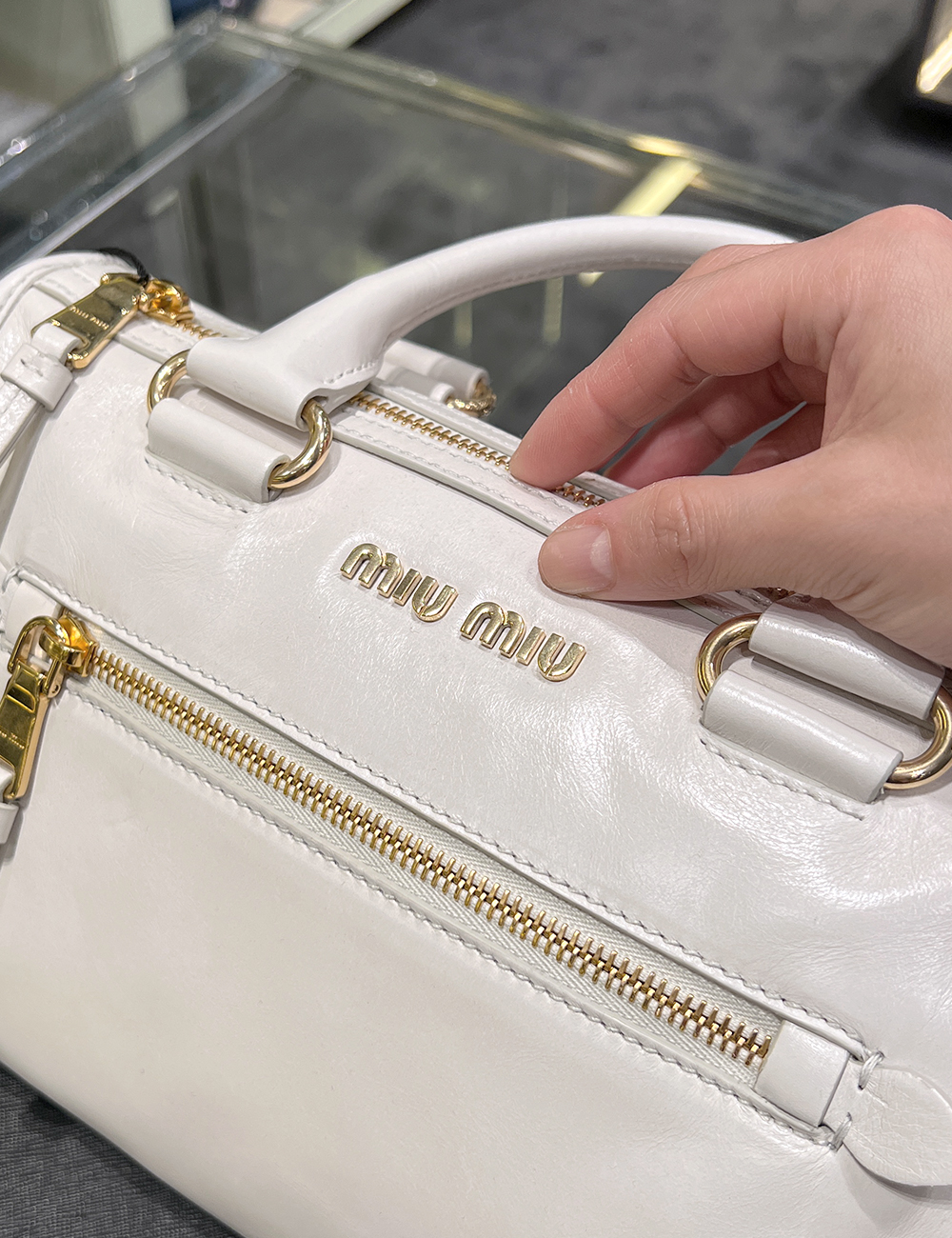 미우미우 비텔로 샤인 스몰 모터백 화이트 / MIUMIU VITELLO SHINE SMALL MOTOR BAG [5BB104 F0K74] : 프랑크뮤즈