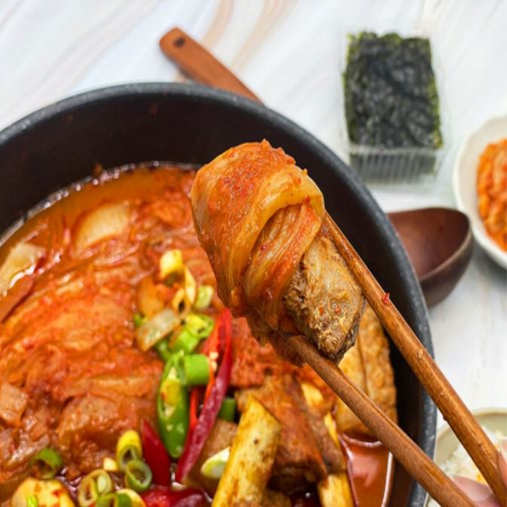 장인의 국내산 묵은지 등갈비찜 2kg 돼지 김치 찜 : 인싸 매직