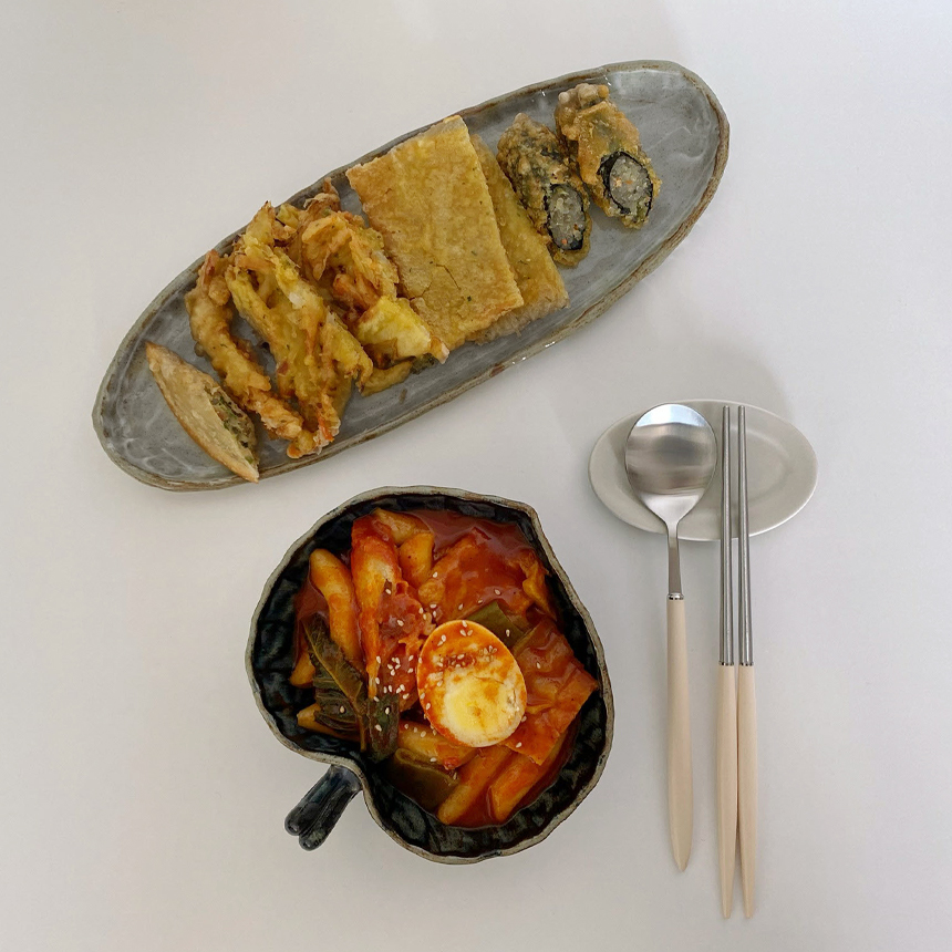 핸드메이드 플레이팅 타원 접시 : 흙내음 도자기공방