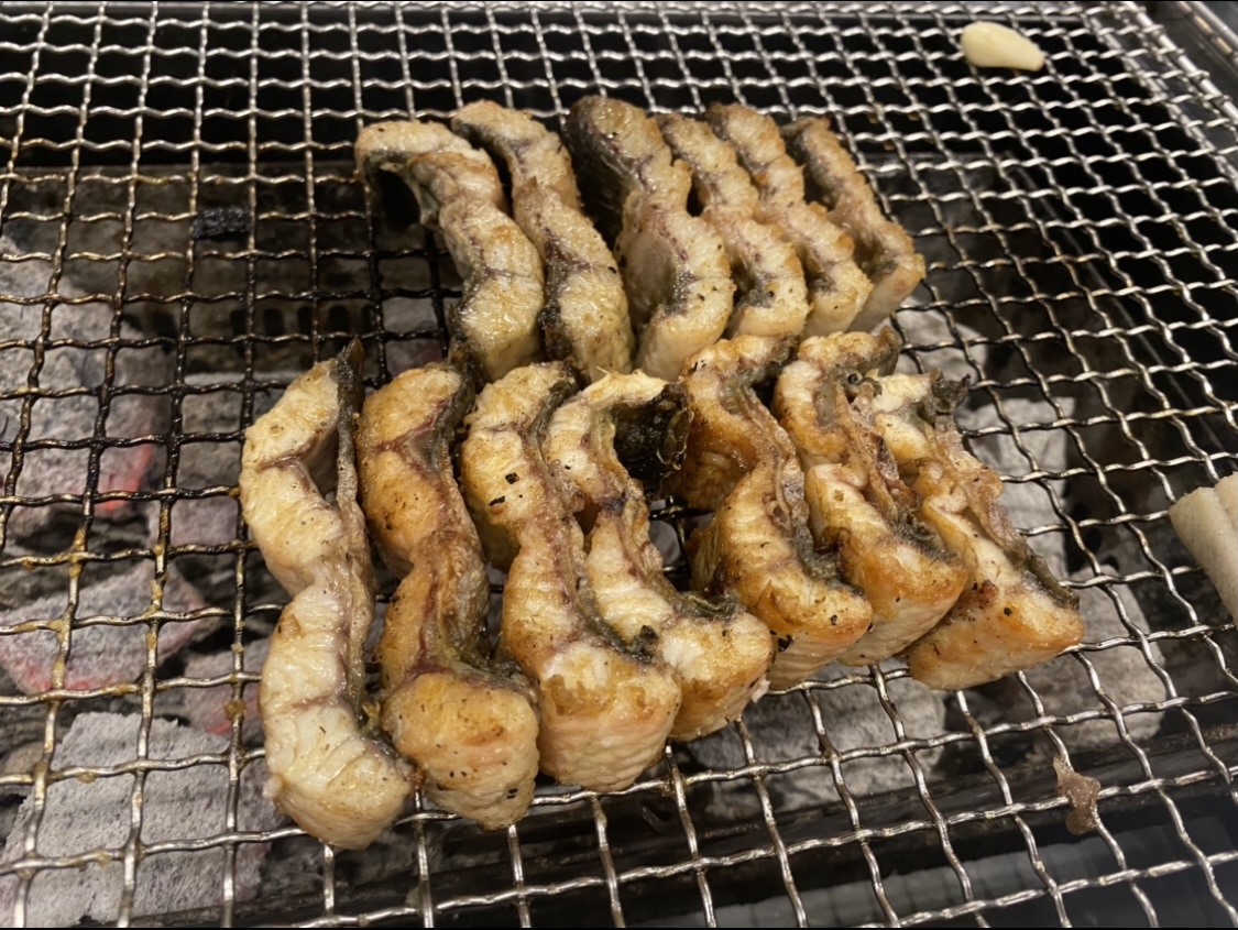청담수산 명품진장어 국산 자포니카 민물장어 1kg+생강+소스2종 (손질 후 600g내외) : 청담수산 청담장어