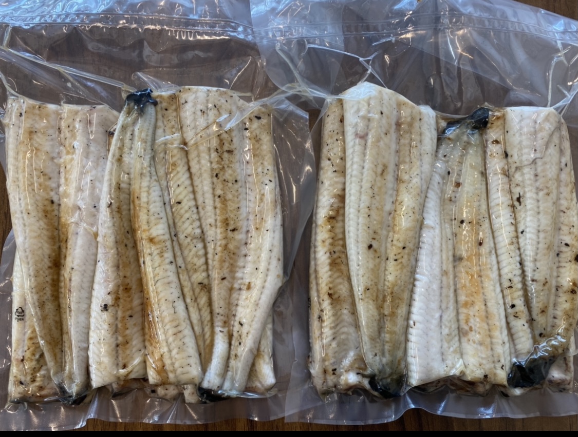 청담수산 명품진장어 국산 자포니카 민물장어 1kg+생강+소스2종 (손질 후 600g내외) : 청담수산 청담장어