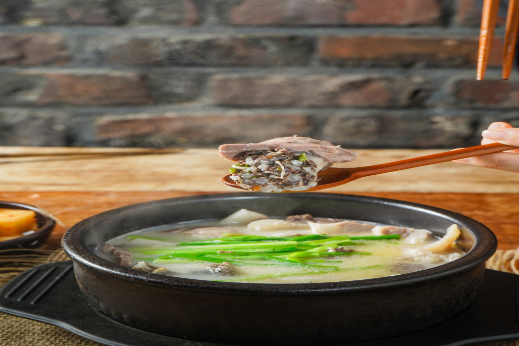 [정남옥] 100% 제주고기 수제순대 순대국 순댓국 순대국밥 전국구 순대맛집 : 라움 이야기