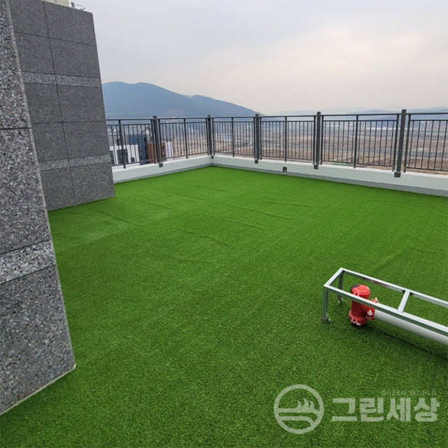 인조잔디 매트 베란다 테라스 옥상 시공 N800 50x10cm : 그린세상22