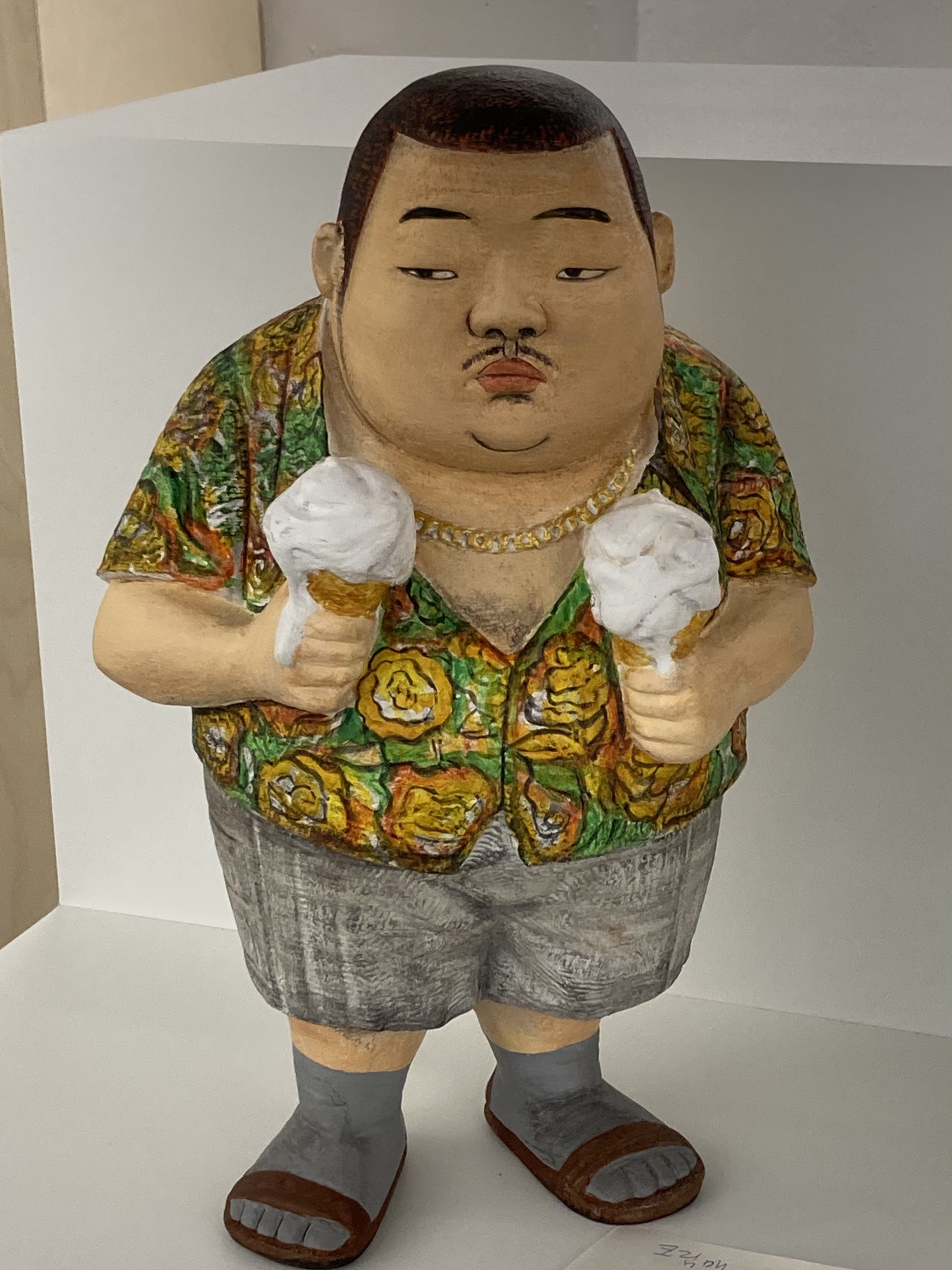 김원근 조각가의 크림맨 : 갤러리 엠나인
