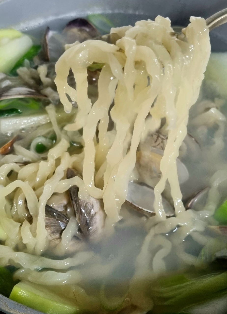 백상합 바지락 손 칼국수 수제 할머니표 다데기 시원칼칼한 칼국수 수타면(4~5인) : 프레시아마켓