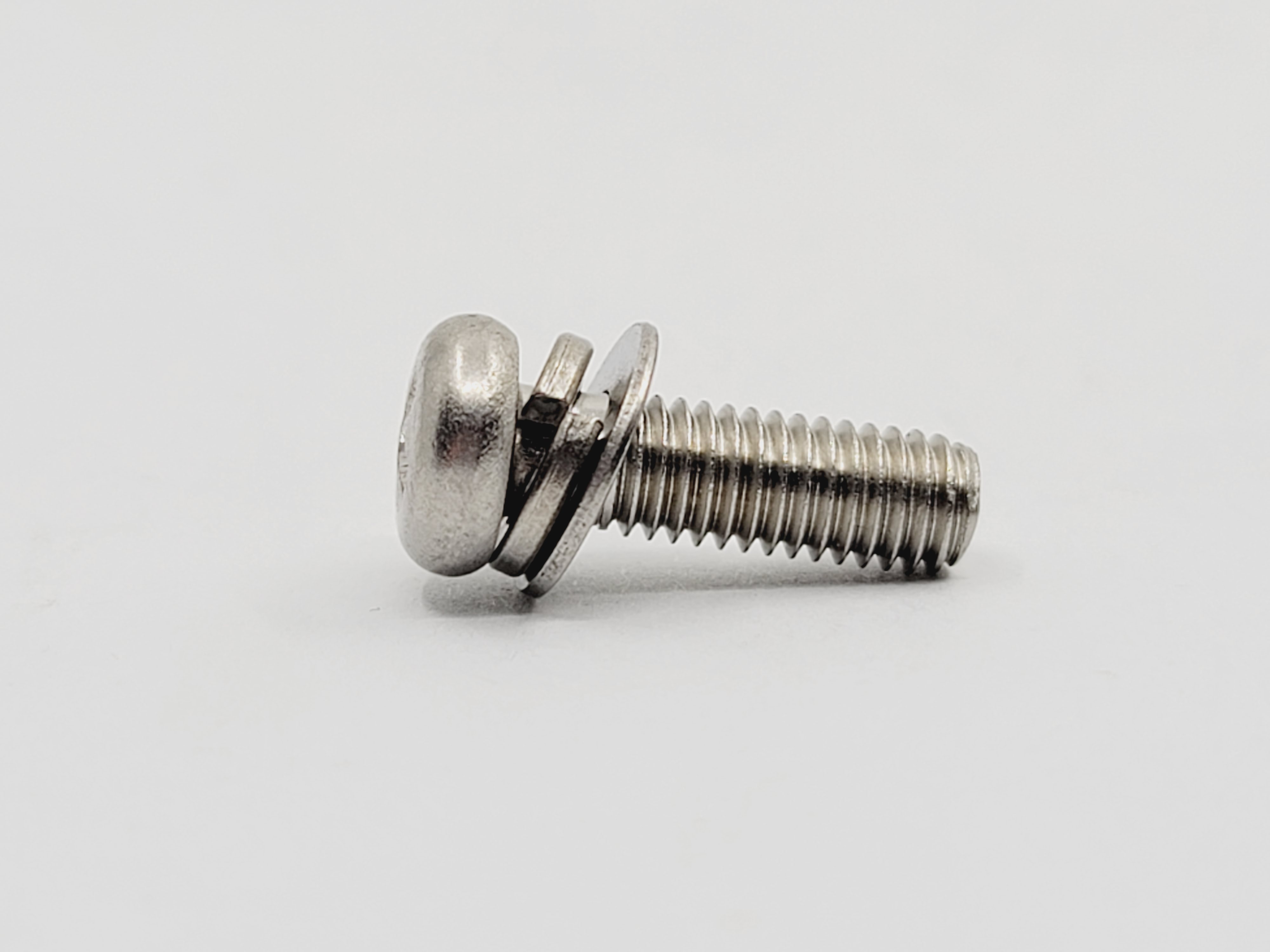 샘스볼트 와샤조립볼트 철 니켈도금 렌치머리 육각 3 × 6mm (25EA) : 현볼트