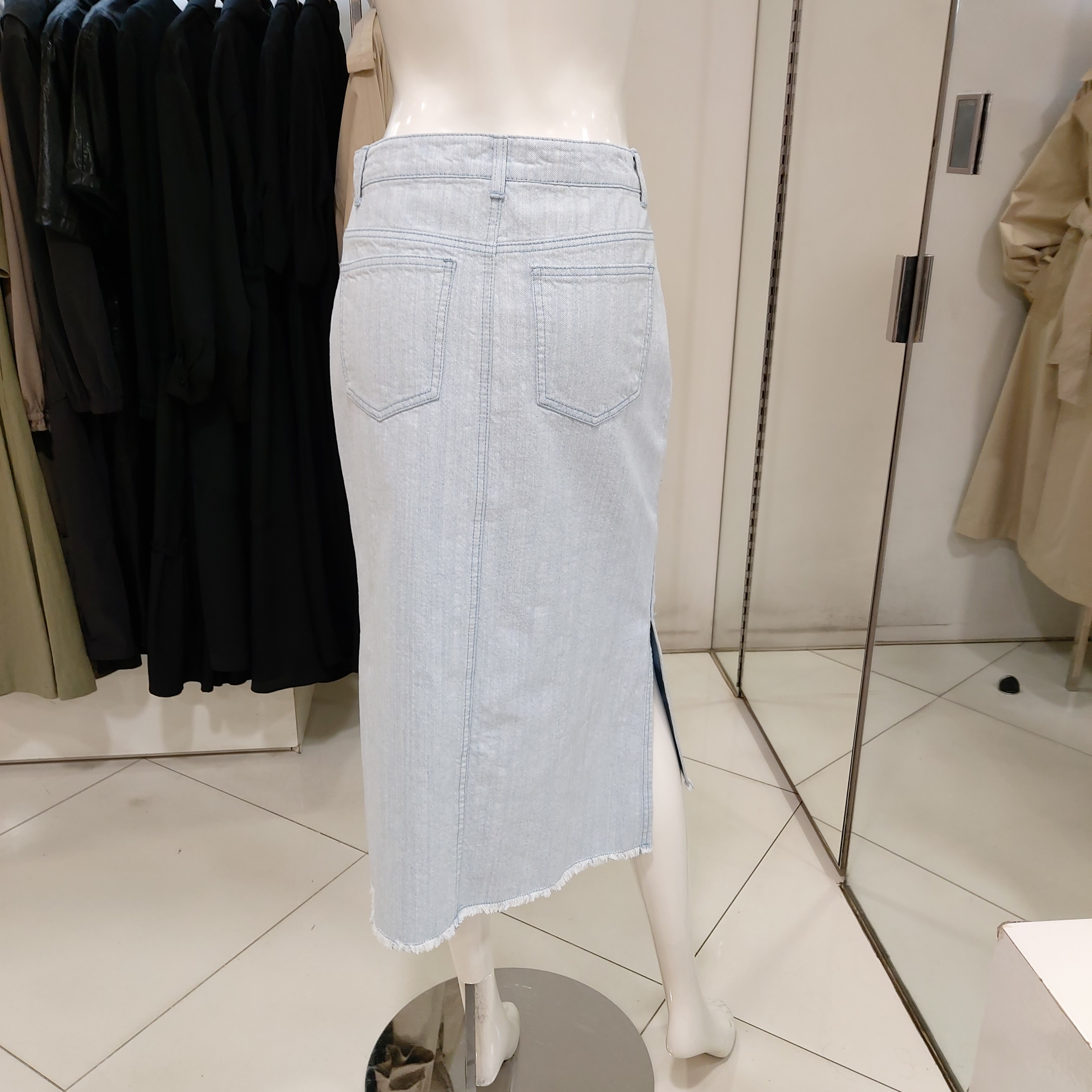보브 스트레이트데님스커트7122155501 : 롯데광주월드컵점 보브