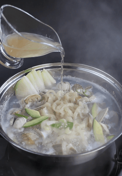 백상합 바지락 손 칼국수 수제 할머니표 다데기 시원칼칼한 칼국수 수타면(4~5인) : 프레시아마켓