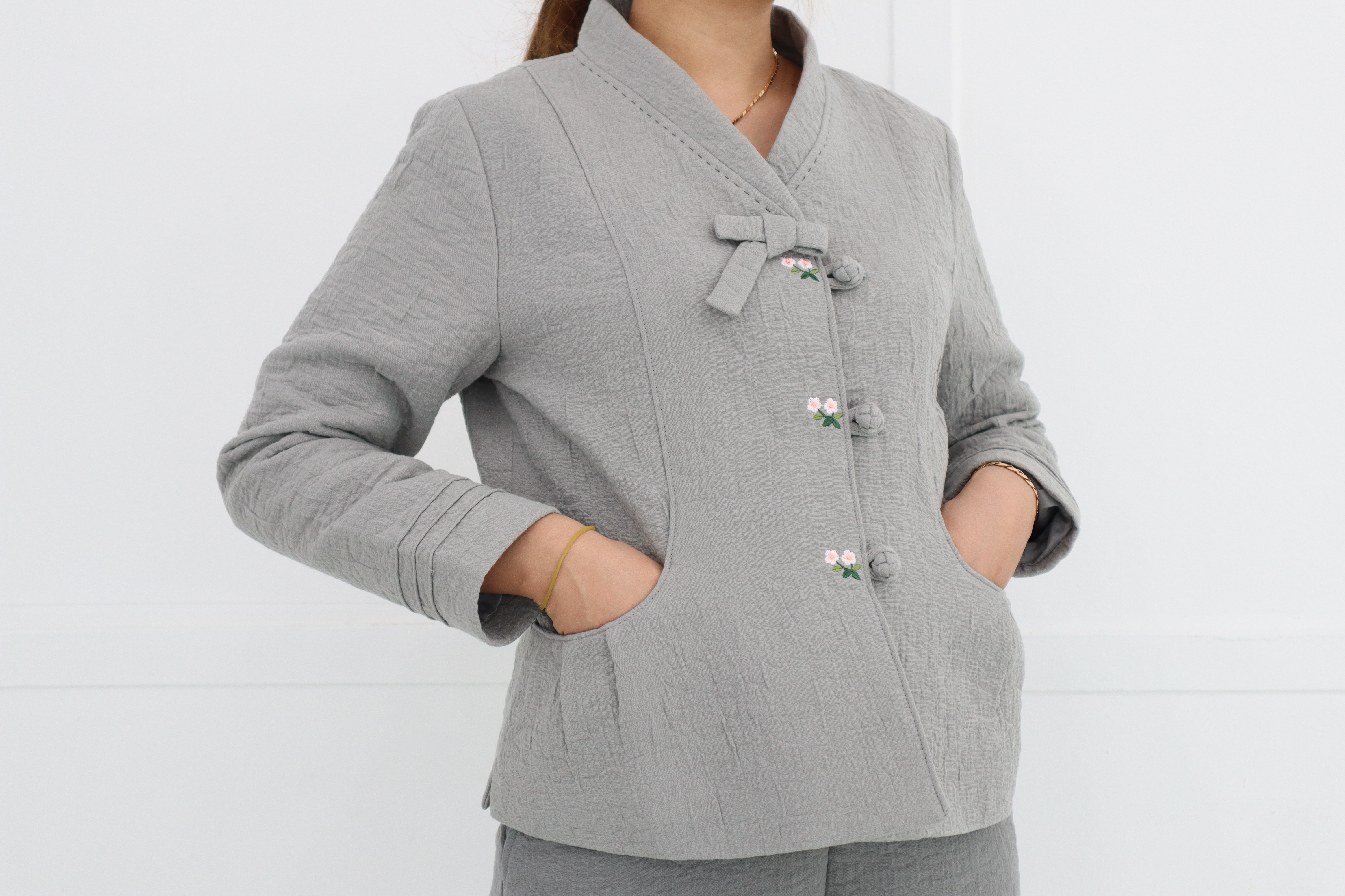 엠보들꽃저고리 여자절복상의 개량한복 여성흰색법복 생활한복 스님옷 3가지색상 : 고소은 우리옷