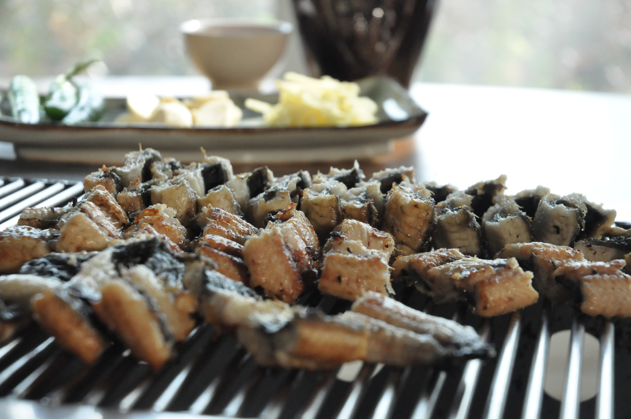 푸드비트 국내산 자포니카 풍천장어 1kg 손질 후 약 650g 양념장 포함 무료배송 : 푸드비트