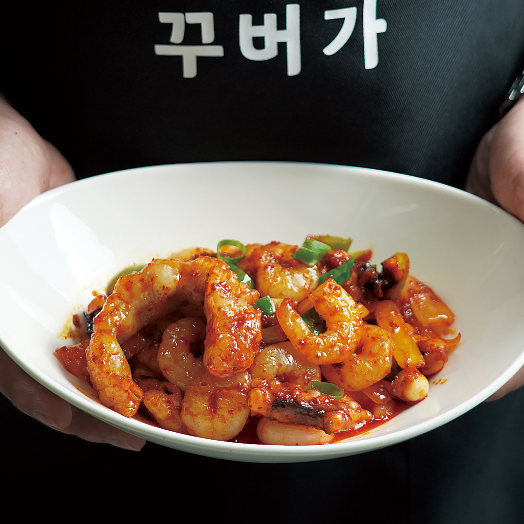 한우곱창,대창볶음 간편식 꾸버가 낙곱새볶음(420g) : 꾸버가