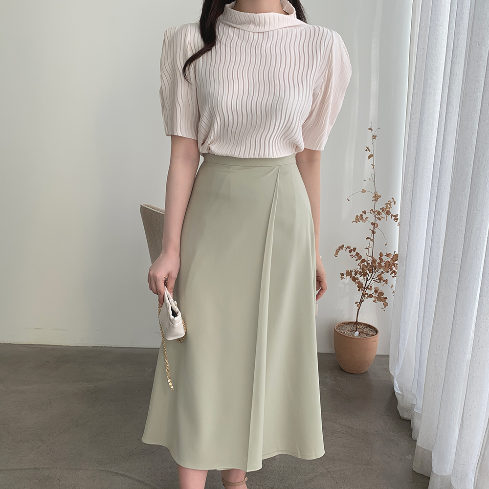 [더봄]물결주름 퍼프 블라우스 2color : 더봄