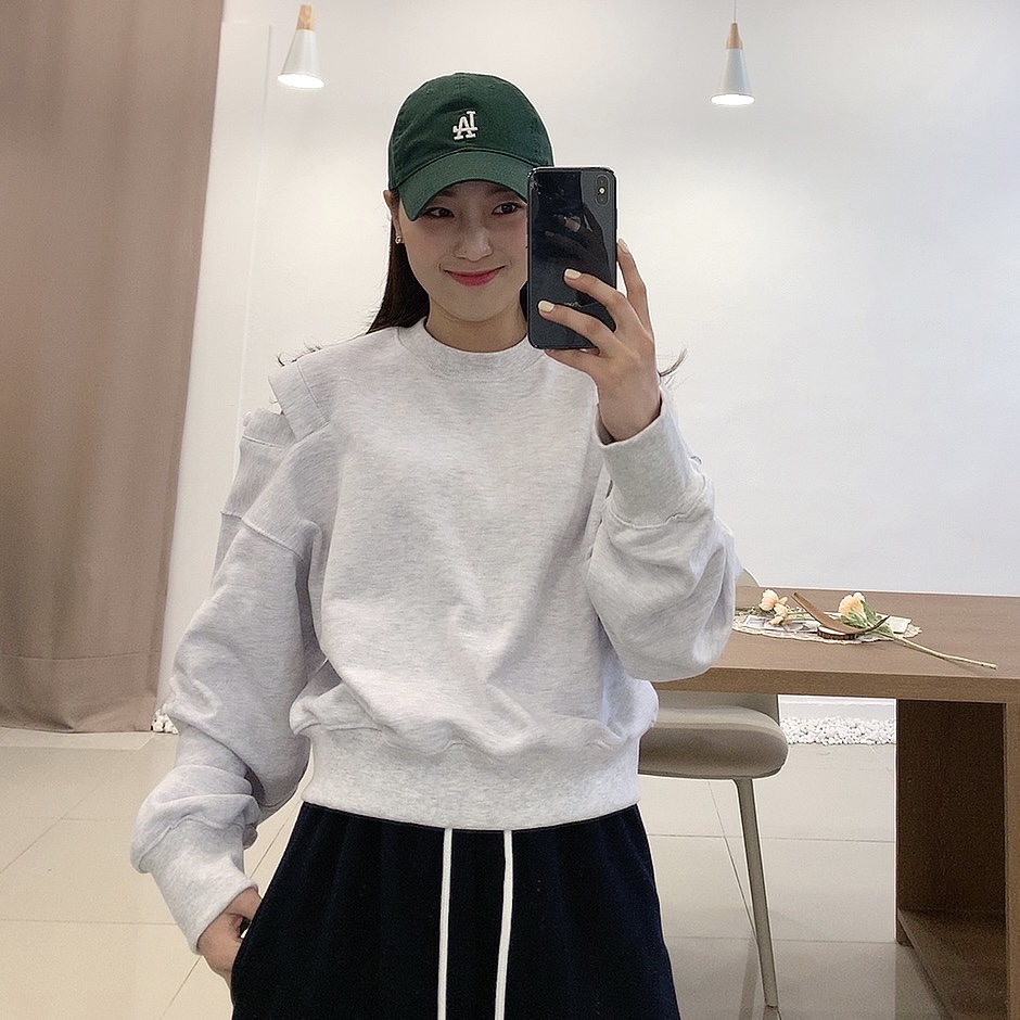 크롭 맨투맨 숄더 트임 티 여성 숏 꾸안꾸 : 시즈에트