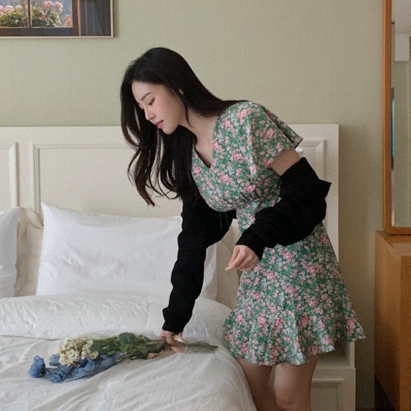 빈티지하면서 화려한 플라워 패턴의 원피스 : 헤이레이디
