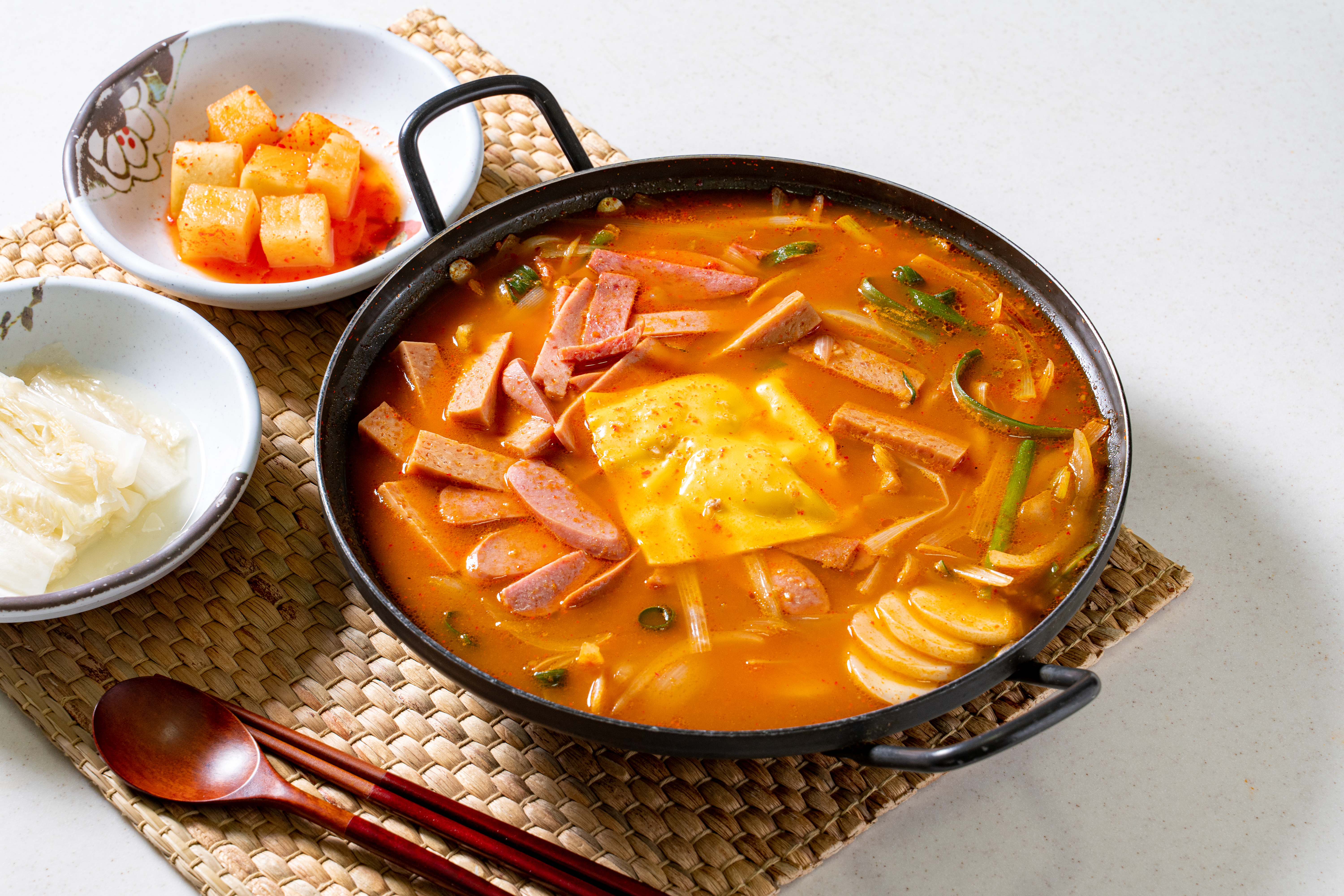 한우 육수 부대찌개전골 2인분 밀키트+라면사리 : 모박사