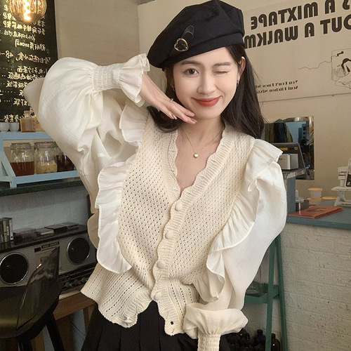 [제이0]니트 배색 프릴 블라우스 : 제이0