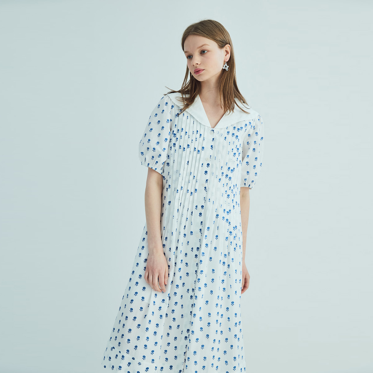 세일러 카라 플라워 플리츠 원피스 블루 SAILOR COLLAR FLOWER PLEATED DRESS_BLUE : 오프닝선샤인