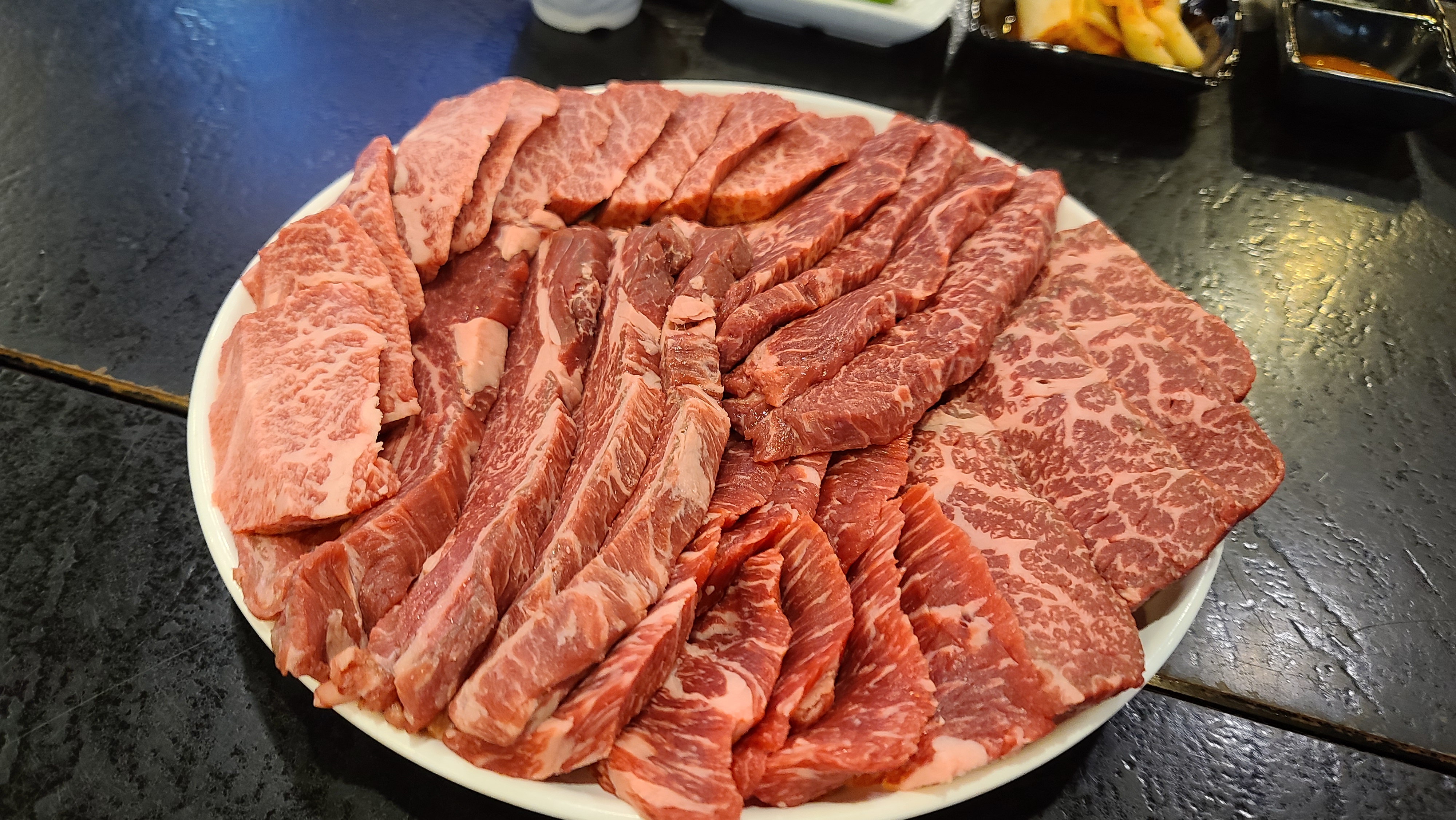 화룽 블랙앵거스 프라임 최상급 눈꽃살 꽃살 꽃갈비 진갈비살 캠핑 바베큐 홈파티 미국산 : 화룽