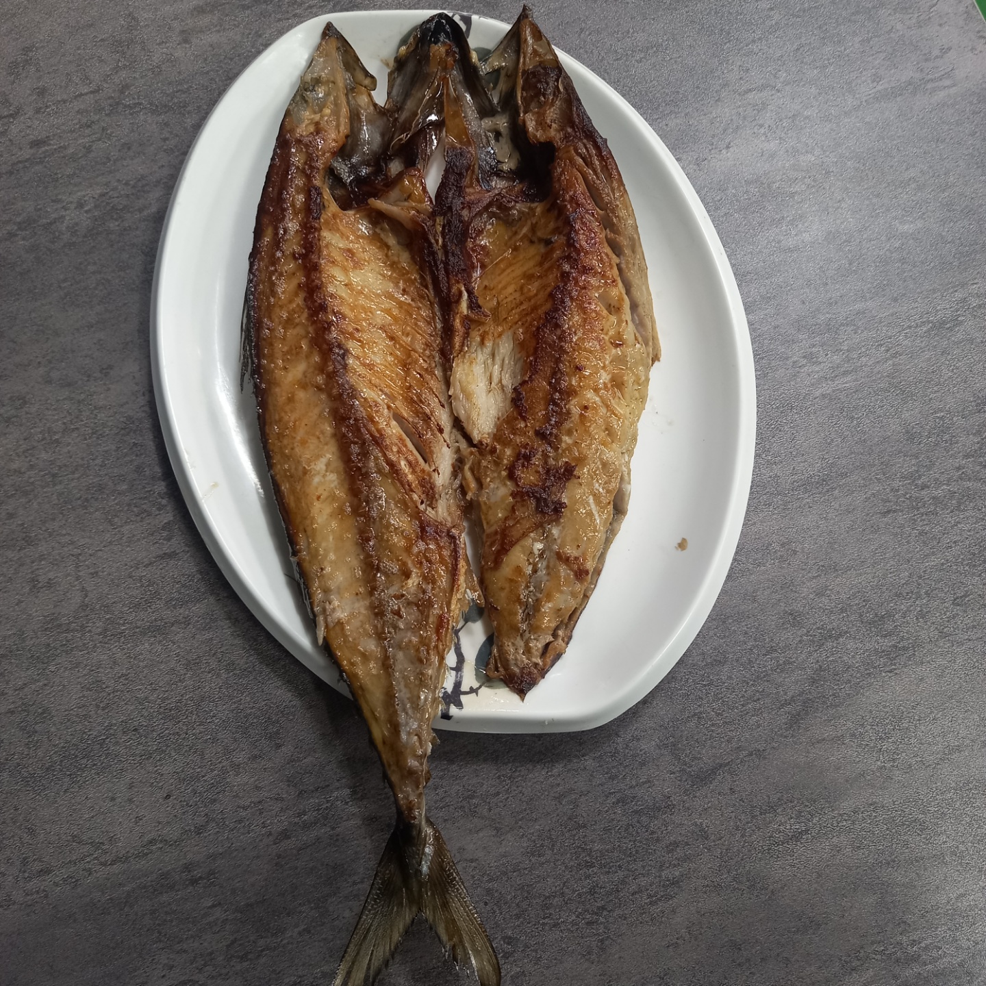 크고 씨알 굵은 국산 간고등어 순살 자반고등어 마리당 500g 내외 2미 : 정씨네수산