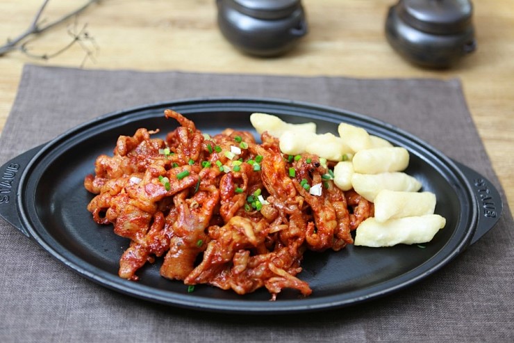 뼈없는 닭발 무뼈닭발 1kg 뼈있는 생닭발 냉동 튤립 : 건강바라기