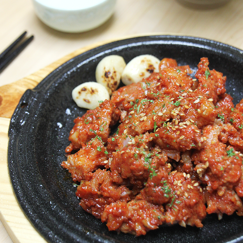 적당한 살집과 맛있게 매콤한/간장양념 오돌갈비 오돌이 350g : 마장동닷컴