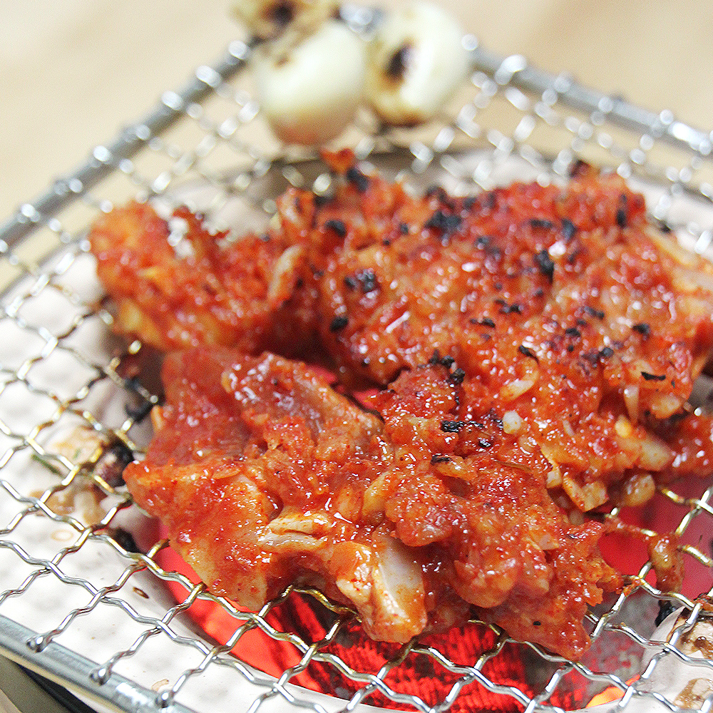 적당한 살집과 맛있게 매콤한/간장양념 오돌갈비 오돌이 350g : 마장동닷컴