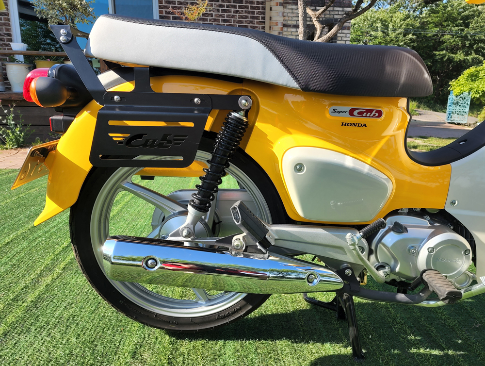 2인시트용 혼다 슈퍼커브 110 사이드브라켓 (21년,22년~) HONDA super cub 110 side bracket [네라브라켓] : 네라스토어