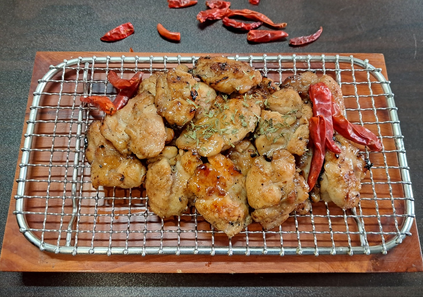 닭갈비살550g  닭 어깨살 목살 연골 구이 춘천 양념 닭갈비 특수부위 어린이반찬 간식  야식 안주 캠핑음식 : 봉이닭짱