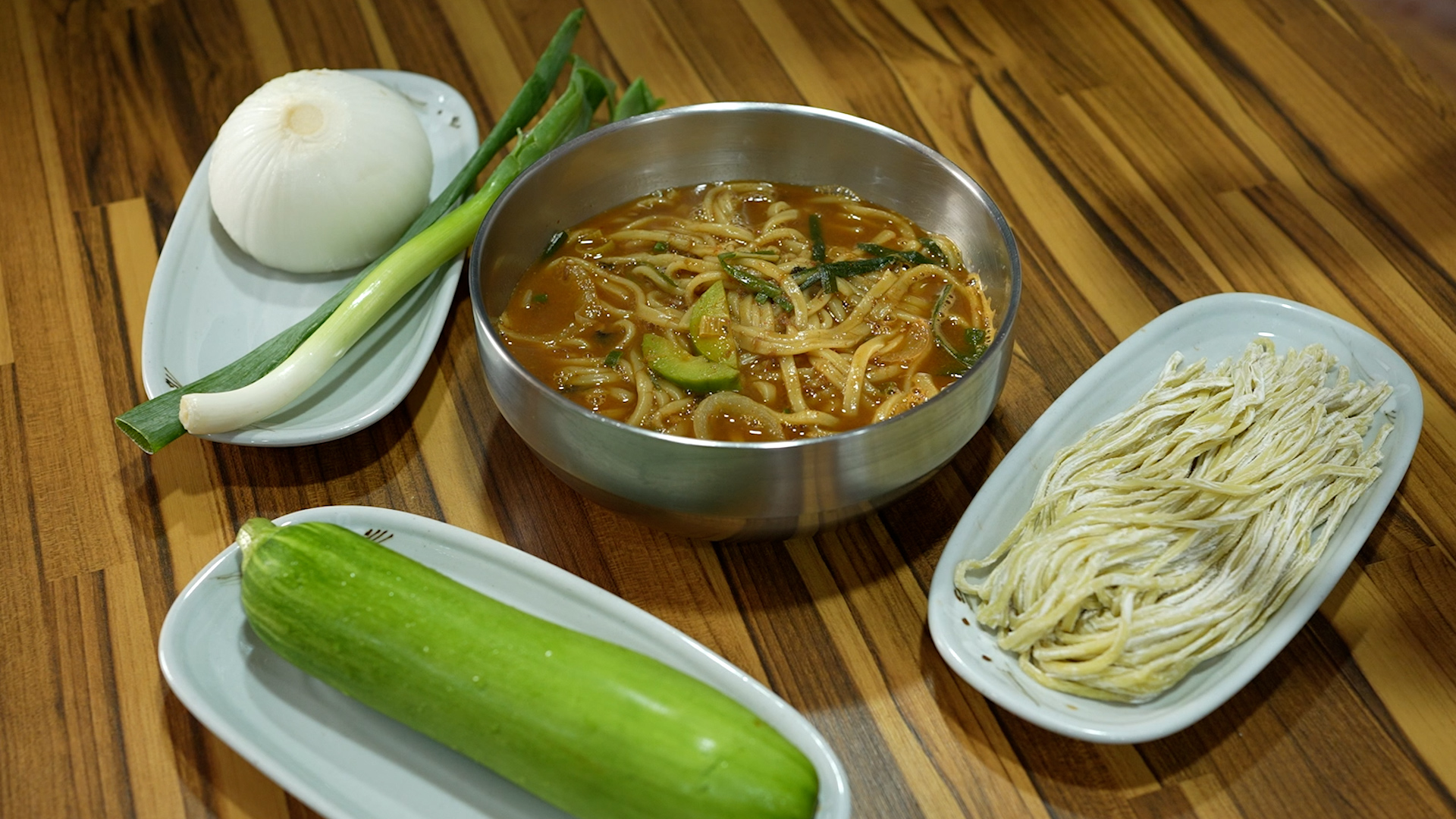 [국수이야기] 집에서 즐기는 물가자미 비빔국수 + 포항칼국수 각 1팩씩 총2팩 : 주식회사 국수이야기