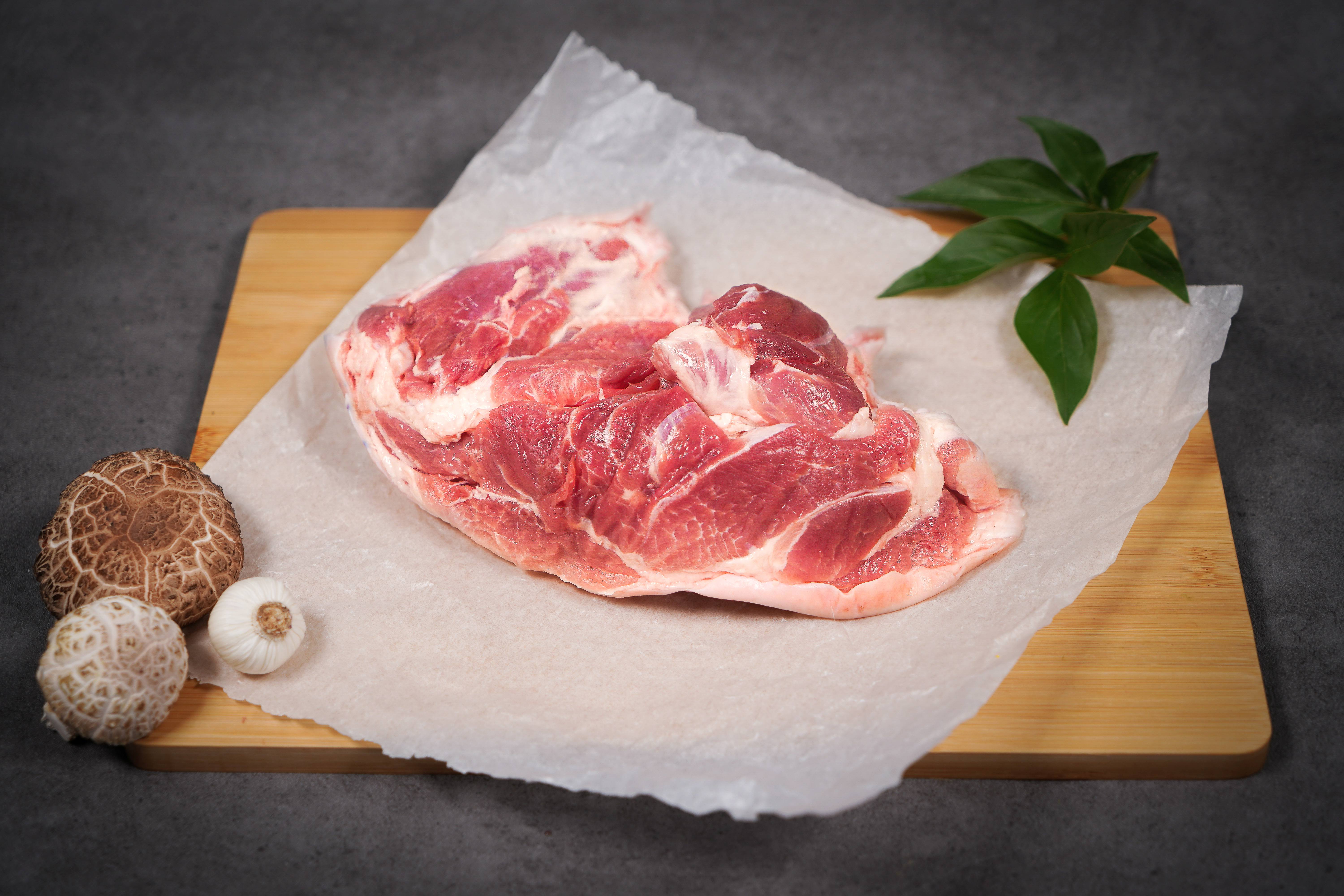 한돈 사태 1kg 벌터 유황돼지 수육용 장조림용 진공포장 : 삼산골 푸드