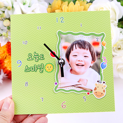 스마일 포토 탁상시계 어린이집 유치원 생일선물 태권도 합기도 학원 졸업 돌잔치 답례품 : 무너공방
