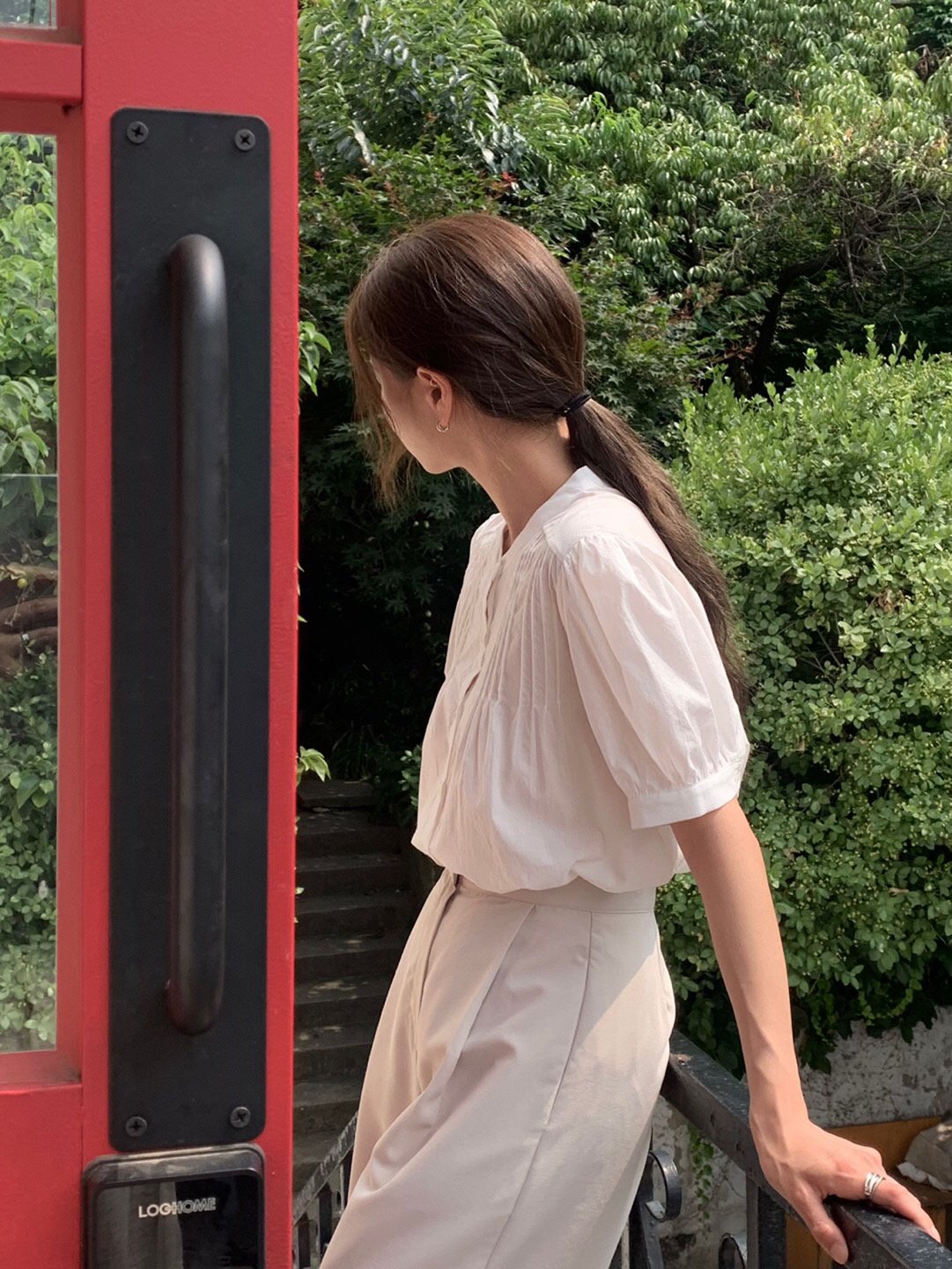 베르가못 샌느 블라우스 썸머 코튼 핀턱 퍼프 bl (2col) : 나우 어 데이즈