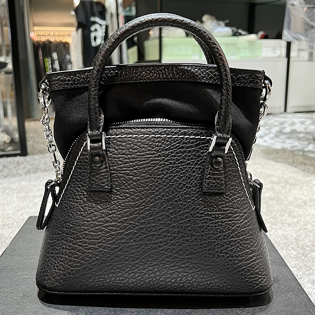 [MAISON MARGIELA] 22FW 메종 마르지엘라 5AC 마이크로 가죽 체인 토드 숄더백  블랙 (S56WG0081 P4455 T8013) : 압구정 더팩토리 명품편집샵