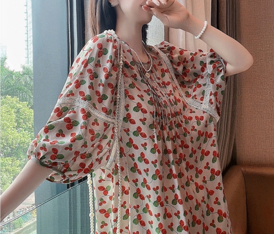 체리 플라워 핀턱 블라우스 베이지 : 버블골드