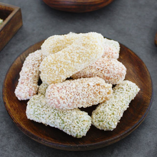 촉촉한 삼색유과 240g : 용인강정