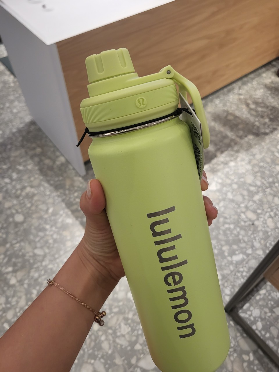 룰루레몬 백투라이프 라임 스포츠 보틀 텀블러 (710ml) : 코코뉴욕