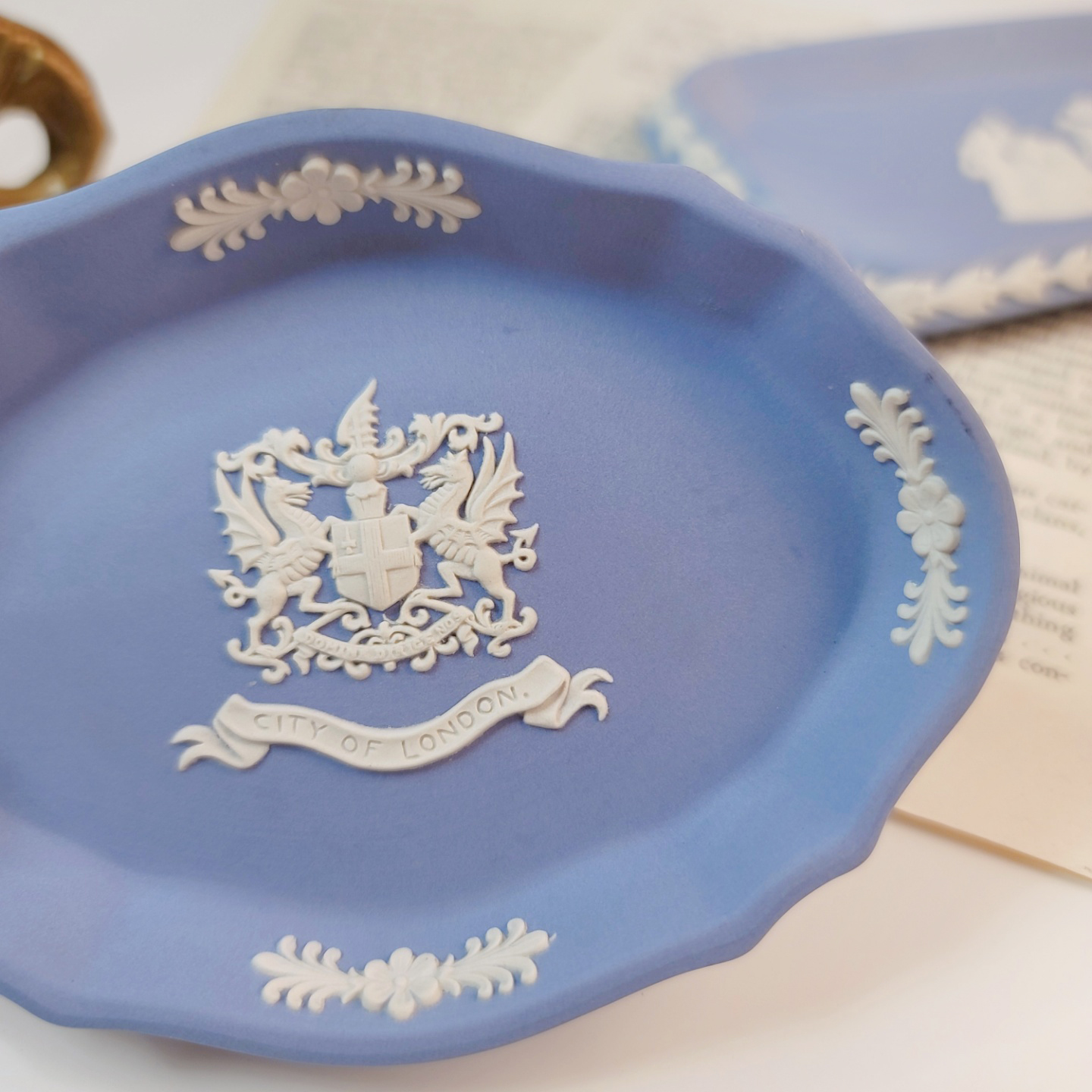 시티 오브 런던 타원형 핀디쉬 Wedgwood Jasperware Lavender Blue 영국 왕실 빈티지 트링켓 접시 악세서리함 앤틱 소품 : 에떼르넬 빈티지