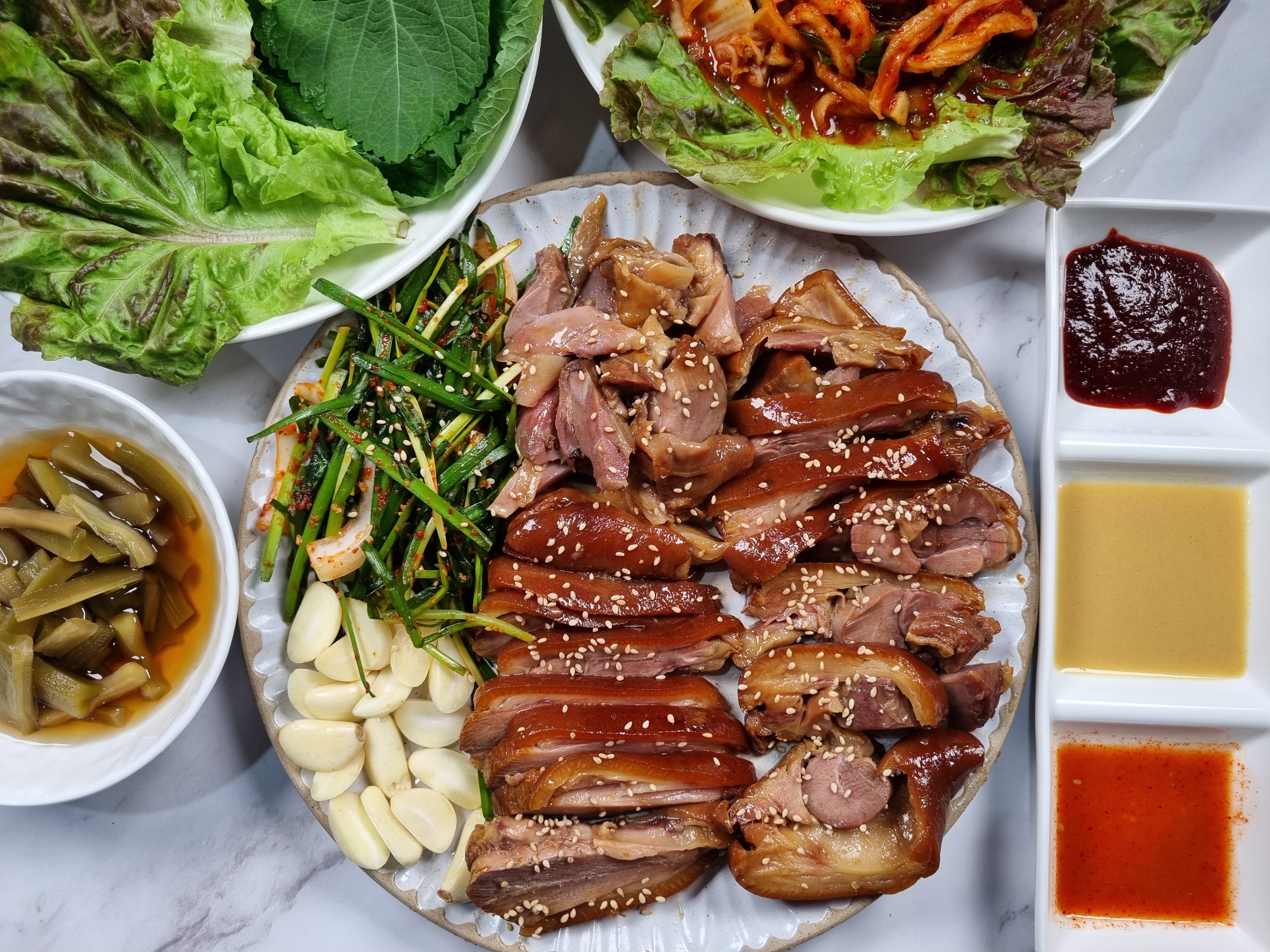 청년고기 야식 6종 순살 미니 족발 보쌈 편육 무뼈닭발 돼지껍데기 밀키트 3분조리 : 청년고기