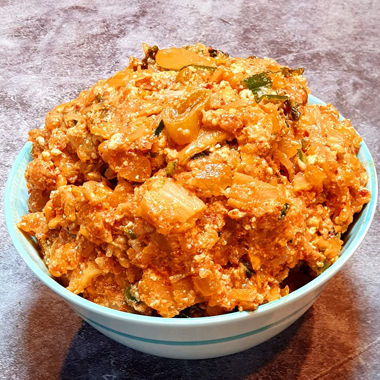 [홍가네집만두] 명절전 만두빚기 매콤한 수제 김치만두소 1kg : 홍가네집만두